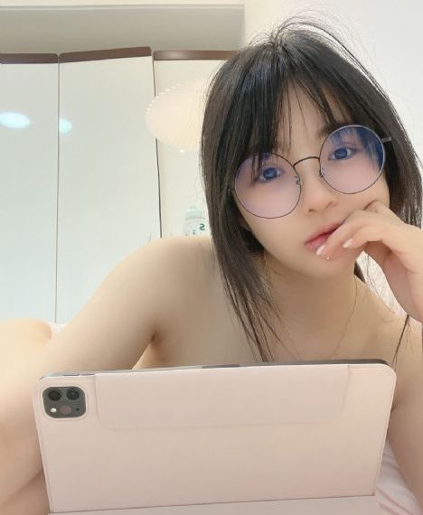 大胸年轻继母