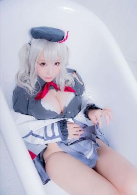 在厨房里征服美艳老师视频